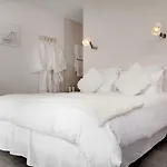 Aux D'a Cote B&B